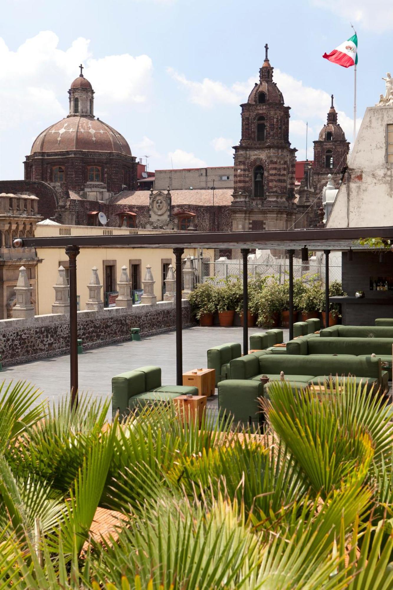 ホテル ダウンタウン メキシコシティ エクステリア 写真